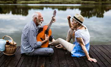 Product Home Finance Second Homes Family On Holiday 680X392